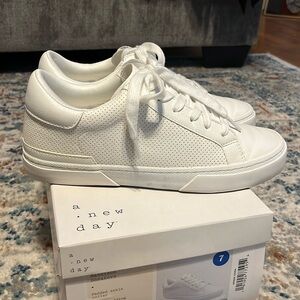 New Day Maddison Sneakers